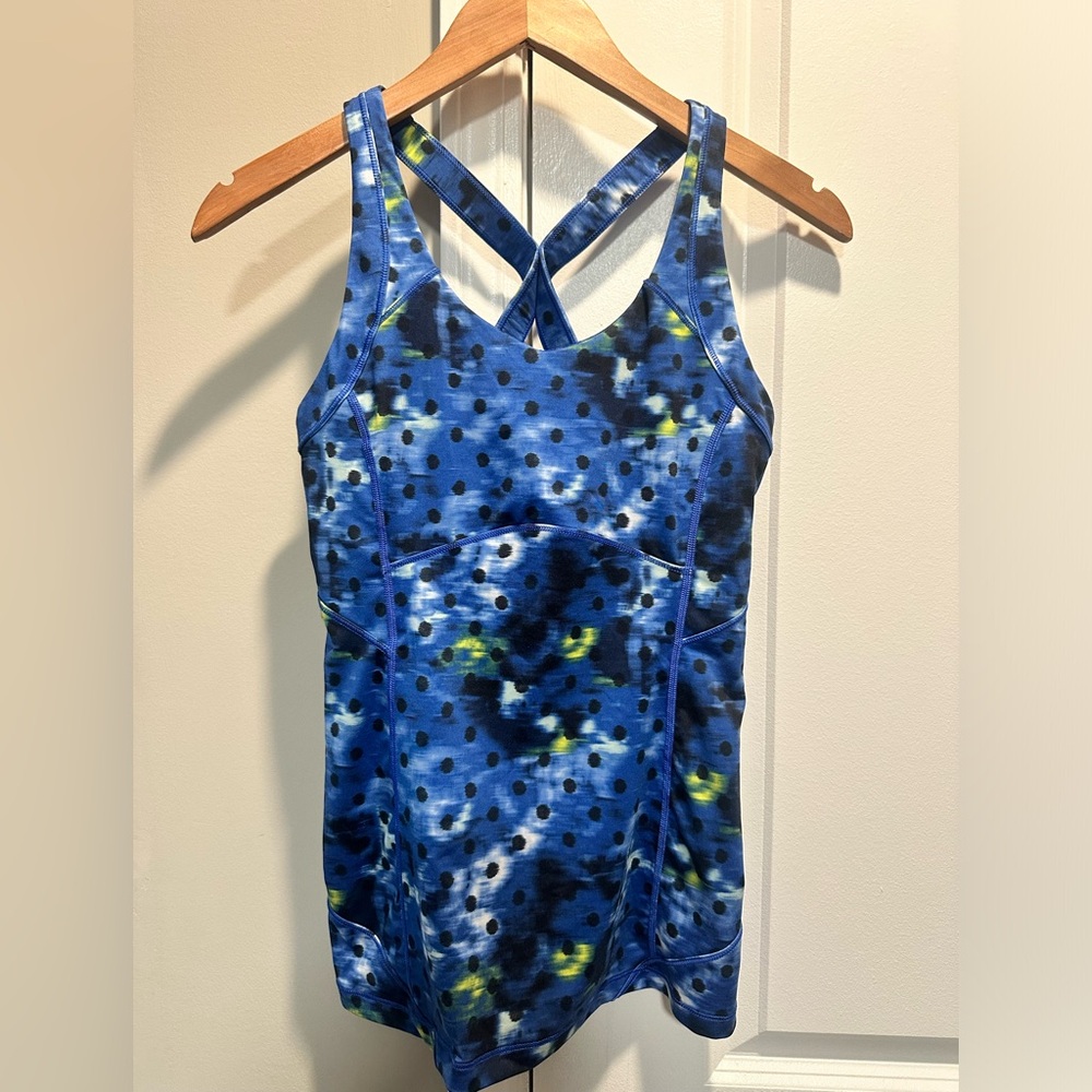 Lululemon Kanto Catch Me Tank Size 6 Blue Multi Light Luxtreme